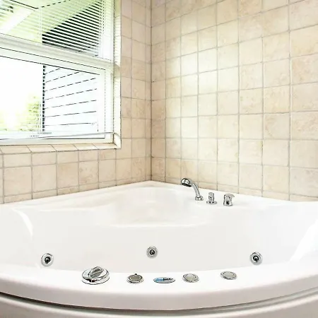 8 Person In Hjorring-by Traum * Vester Vidstrup